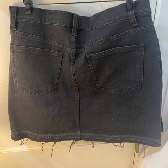 Madewell Step Hem‎ Jean Skirt Washed Black Distressed Denim Preppy Mini Size 30 - Picture 7 of 8